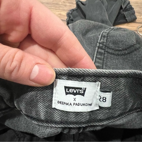Levi’s X Deepika Padukone Ribcage Wide Leg Jeans - Picture 12 of 12